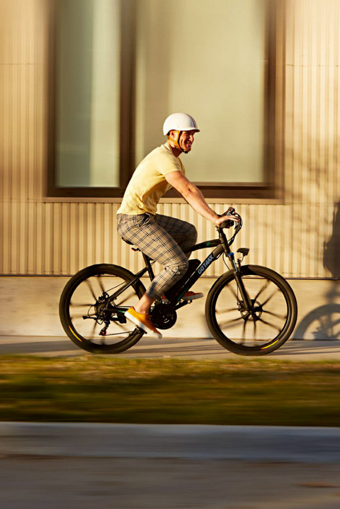 Commuting with an adult e-bike in the city