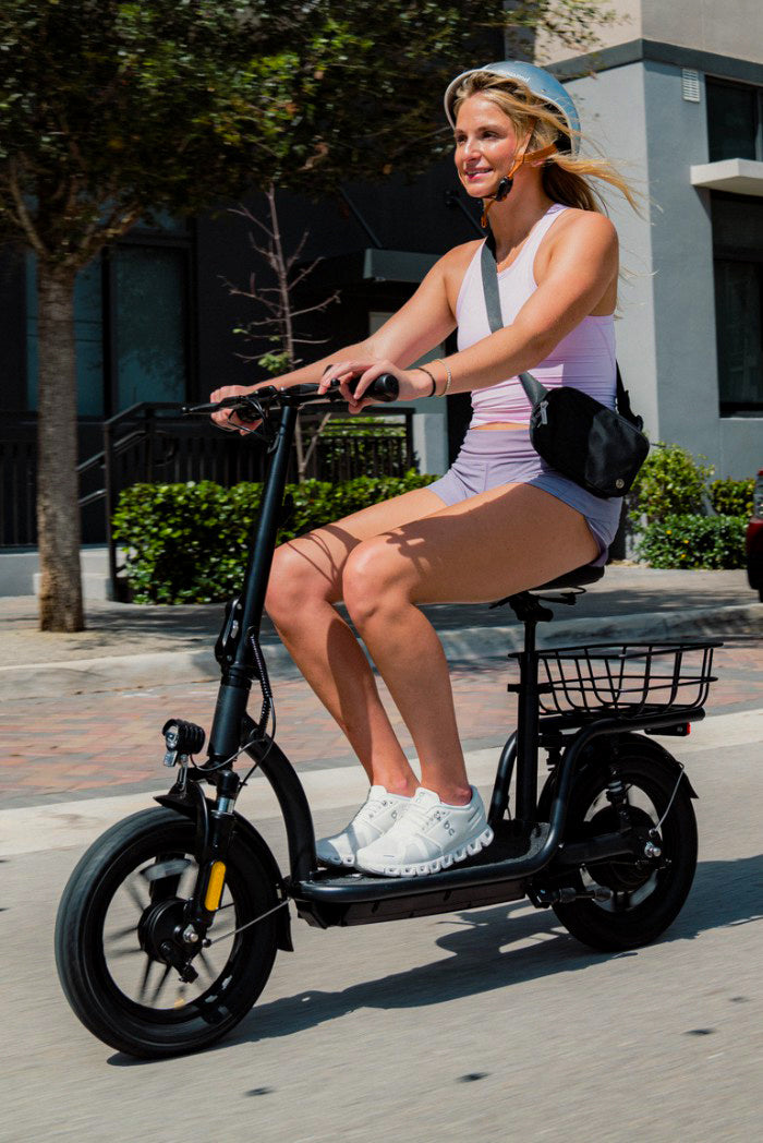 Seated electric scooter for a comfortable city ride